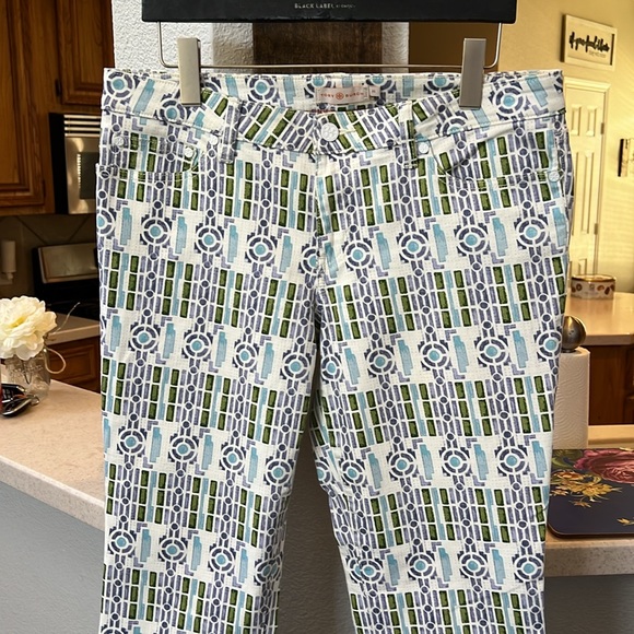 Tory Burch Alexa Cropped Skinny Jean - Picture 11 of 11